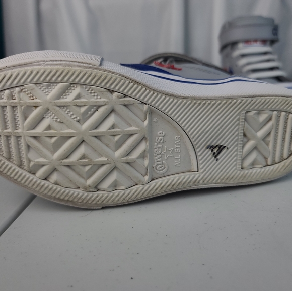 CONVERSE KIDS LEATHER HI TOP SNEAKER - Picture 9 of 10